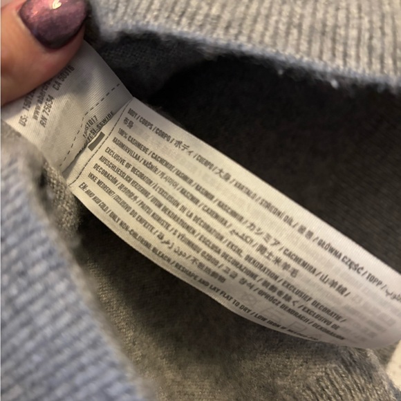 Abercrombie & Fitch 100% Cashmere Turtleneck in S - Picture 7 of 7